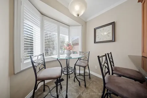 23 Cowan Boulevard Cambridge ON N1T 1E5