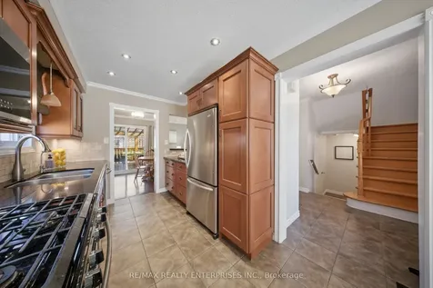 23 Cowan Boulevard Cambridge ON N1T 1E5