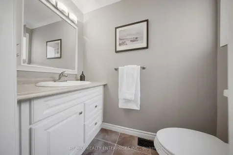 23 Cowan Boulevard Cambridge ON N1T 1E5