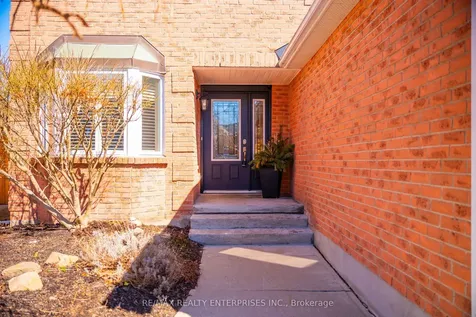23 Cowan Boulevard Cambridge ON N1T 1E5
