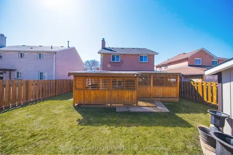 23 Cowan Boulevard Cambridge ON N1T 1E5