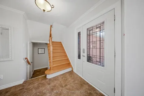 23 Cowan Boulevard Cambridge ON N1T 1E5