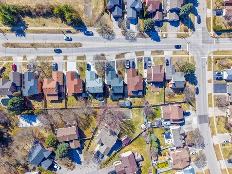 23 Cowan Boulevard Cambridge ON N1T 1E5