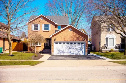 23 Cowan Boulevard Cambridge ON N1T 1E5