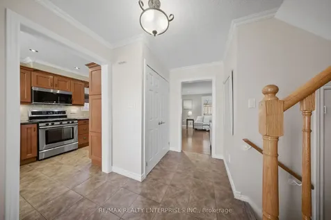 23 Cowan Boulevard Cambridge ON N1T 1E5