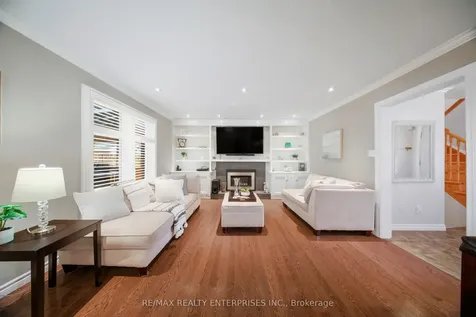 23 Cowan Boulevard Cambridge ON N1T 1E5