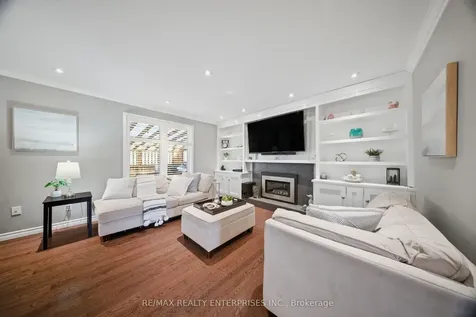 23 Cowan Boulevard Cambridge ON N1T 1E5