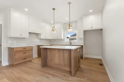 1 Elvira Way Thorold ON L2V 0M7
