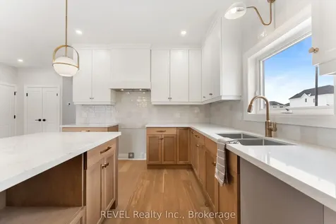 1 Elvira Way Thorold ON L2V 0M7