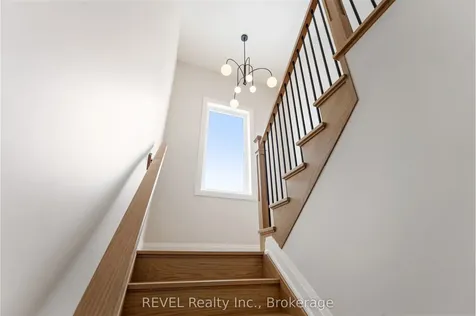1 Elvira Way Thorold ON L2V 0M7