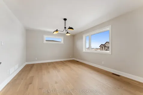 1 Elvira Way Thorold ON L2V 0M7