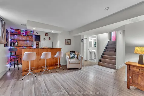 1536 Lisgar Street North Bay ON P1B 3B1