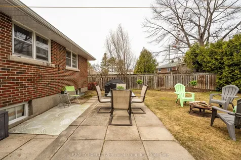 1536 Lisgar Street North Bay ON P1B 3B1
