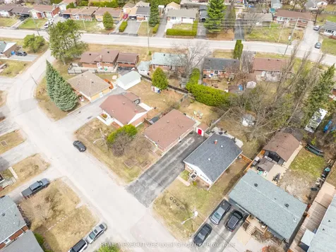 1536 Lisgar Street North Bay ON P1B 3B1