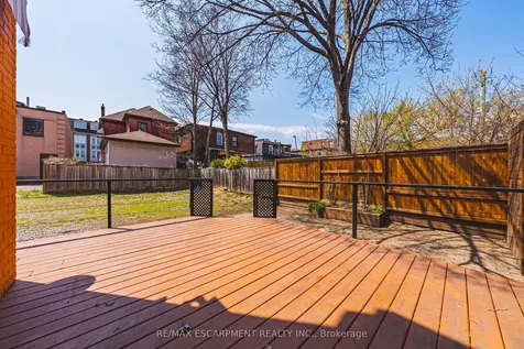 116 Catharine Street S Hamilton ON L8N 2J4