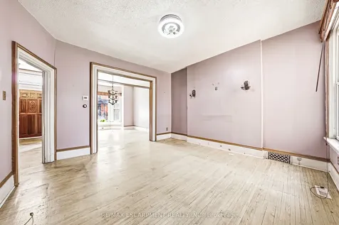 116 Catharine Street S Hamilton ON L8N 2J4