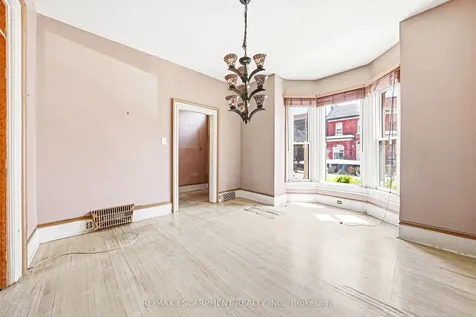 116 Catharine Street S Hamilton ON L8N 2J4