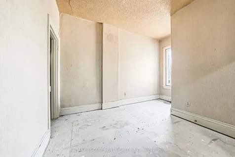 116 Catharine Street S Hamilton ON L8N 2J4