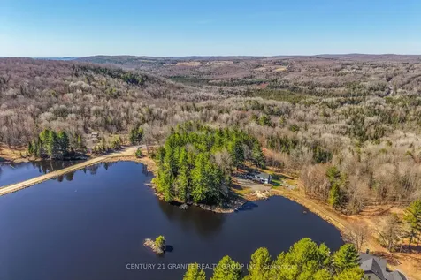 900 B New Carlow Road Hastings Highlands ON K0L 2R0