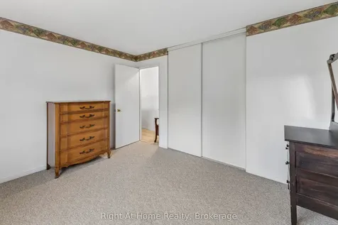565 Greenfield Avenue Kitchener ON N2C 2P3