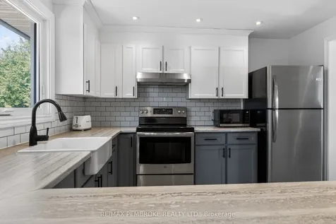 99 Noik Drive Pembroke ON K8A 7Z4