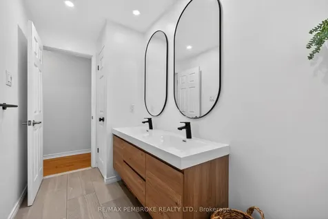 99 Noik Drive Pembroke ON K8A 7Z4