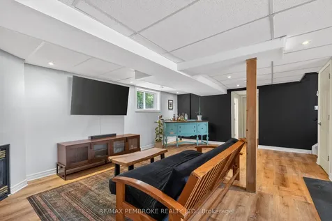 99 Noik Drive Pembroke ON K8A 7Z4