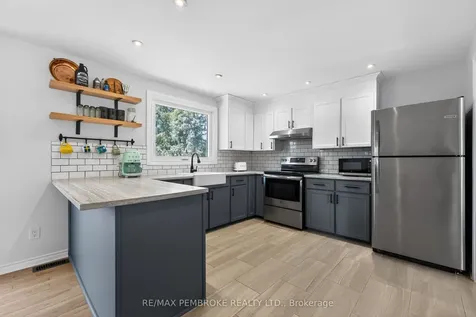 99 Noik Drive Pembroke ON K8A 7Z4
