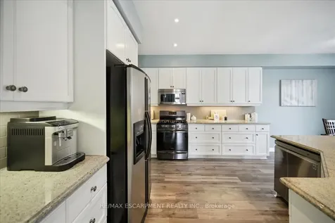 105 Oakhaven Place Hamilton ON L9K 0B6