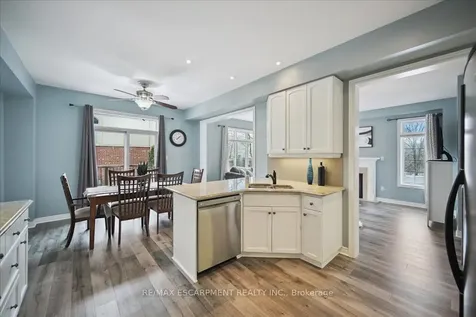 105 Oakhaven Place Hamilton ON L9K 0B6