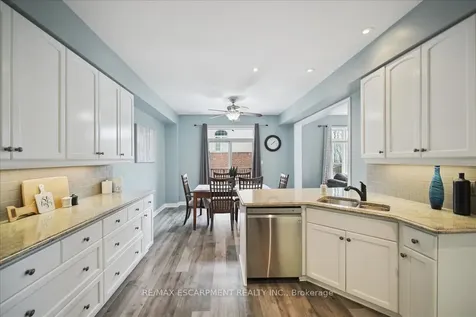 105 Oakhaven Place Hamilton ON L9K 0B6