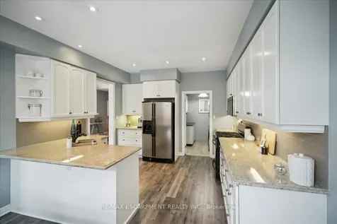 105 Oakhaven Place Hamilton ON L9K 0B6