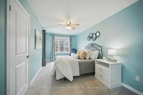105 Oakhaven Place Hamilton ON L9K 0B6