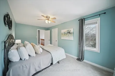 105 Oakhaven Place Hamilton ON L9K 0B6