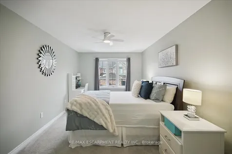 105 Oakhaven Place Hamilton ON L9K 0B6