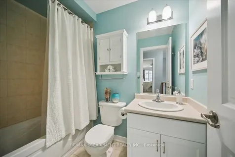 105 Oakhaven Place Hamilton ON L9K 0B6