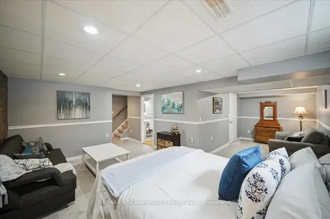 105 Oakhaven Place Hamilton ON L9K 0B6
