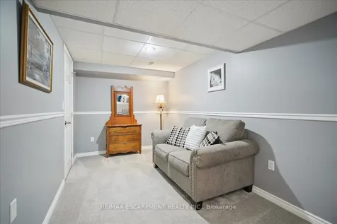 105 Oakhaven Place Hamilton ON L9K 0B6
