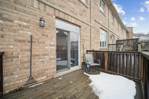 105 Oakhaven Place Hamilton ON L9K 0B6