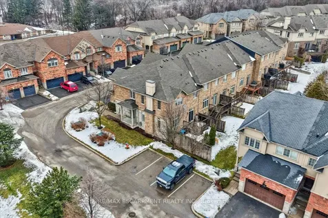 105 Oakhaven Place Hamilton ON L9K 0B6