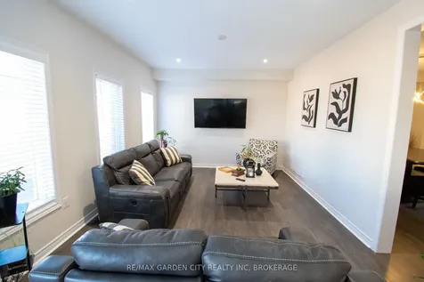 243 Shoreview Drive Welland ON L3B 0H3
