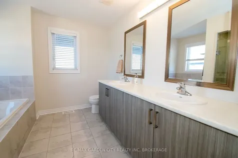 243 Shoreview Drive Welland ON L3B 0H3