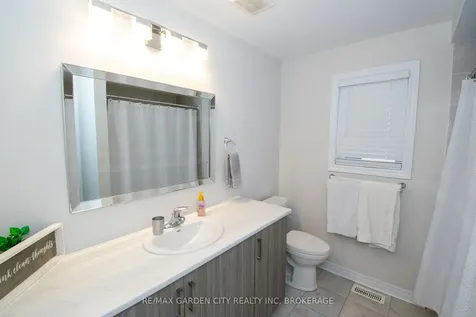 243 Shoreview Drive Welland ON L3B 0H3