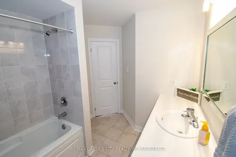 243 Shoreview Drive Welland ON L3B 0H3