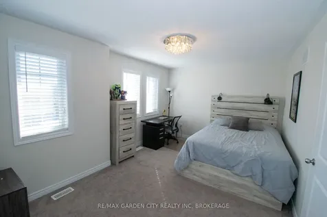 243 Shoreview Drive Welland ON L3B 0H3