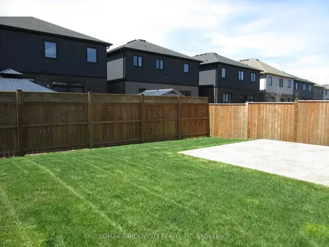 243 Shoreview Drive Welland ON L3B 0H3