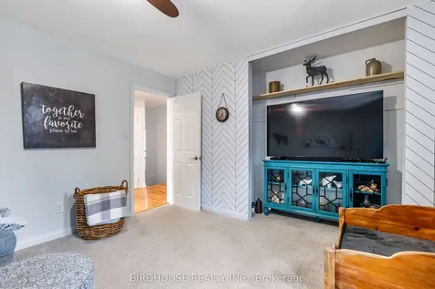 264 Victoria Avenue N Kawartha Lakes ON K9V 6B9
