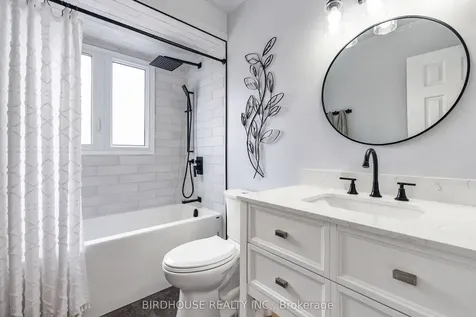 264 Victoria Avenue N Kawartha Lakes ON K9V 6B9