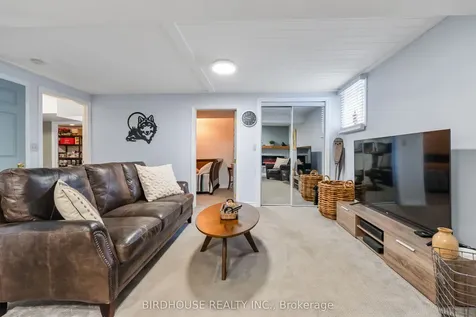 264 Victoria Avenue N Kawartha Lakes ON K9V 6B9