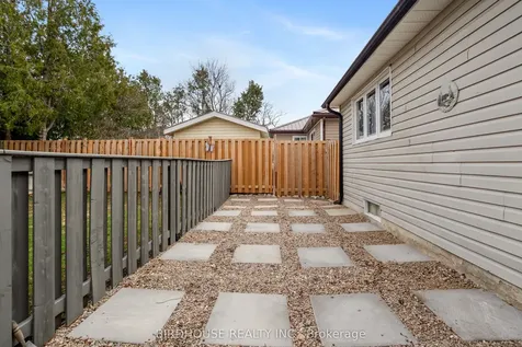 264 Victoria Avenue N Kawartha Lakes ON K9V 6B9